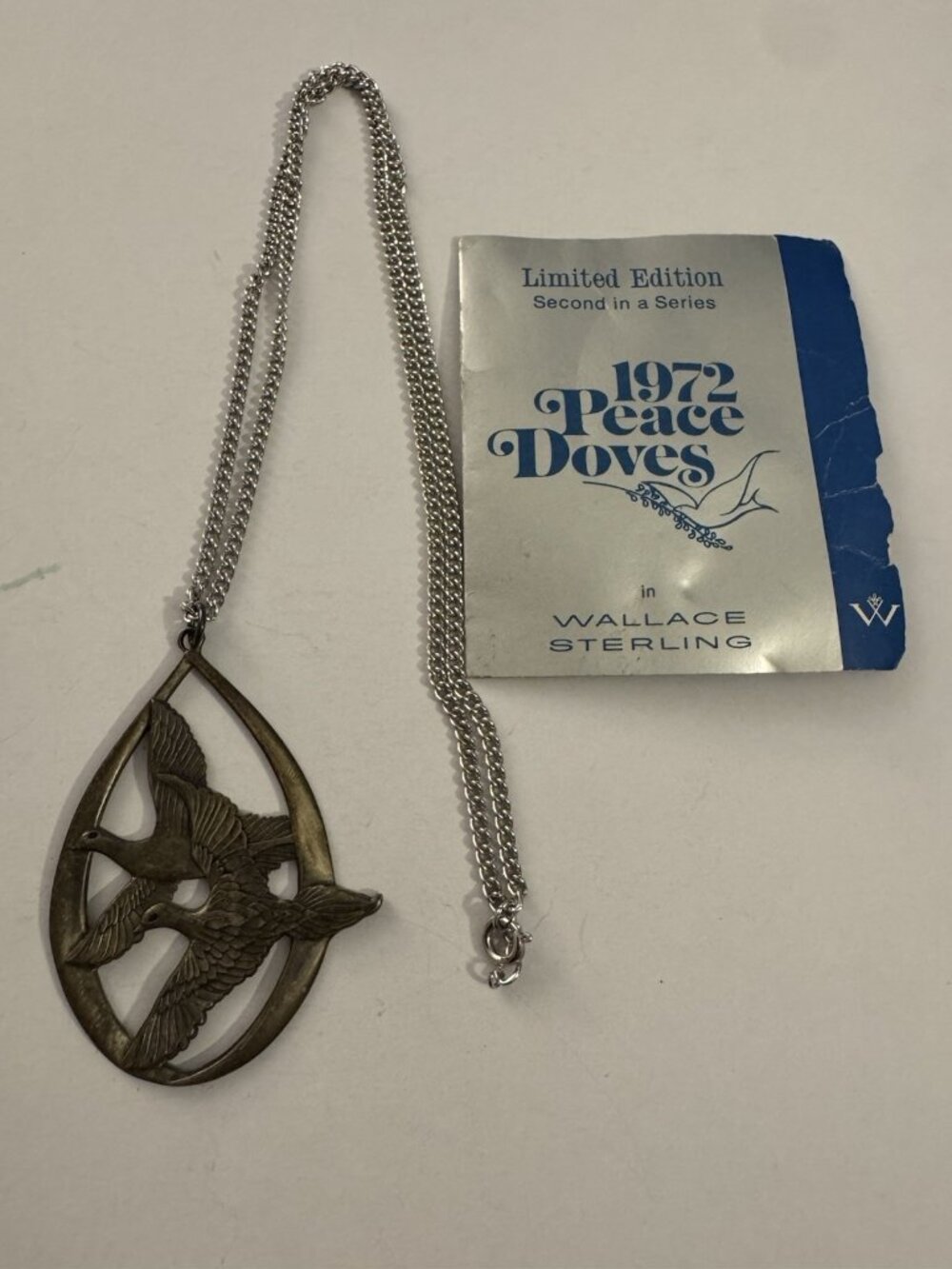 1972 Wallace Peace On Earth Doves Sterling Silver Christmas Ornament D2
